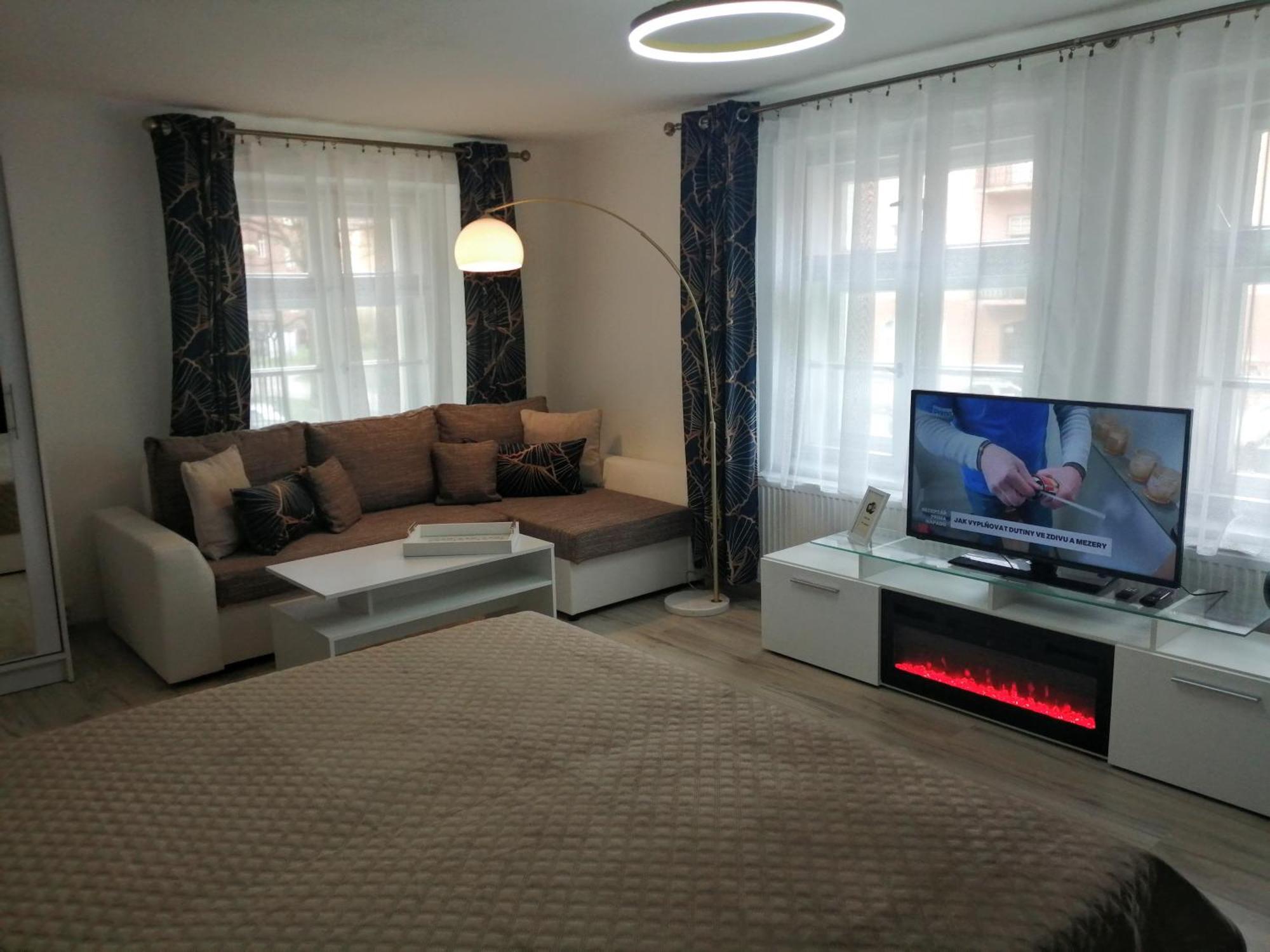 Apartman Deluxe Cheb Ngoại thất bức ảnh